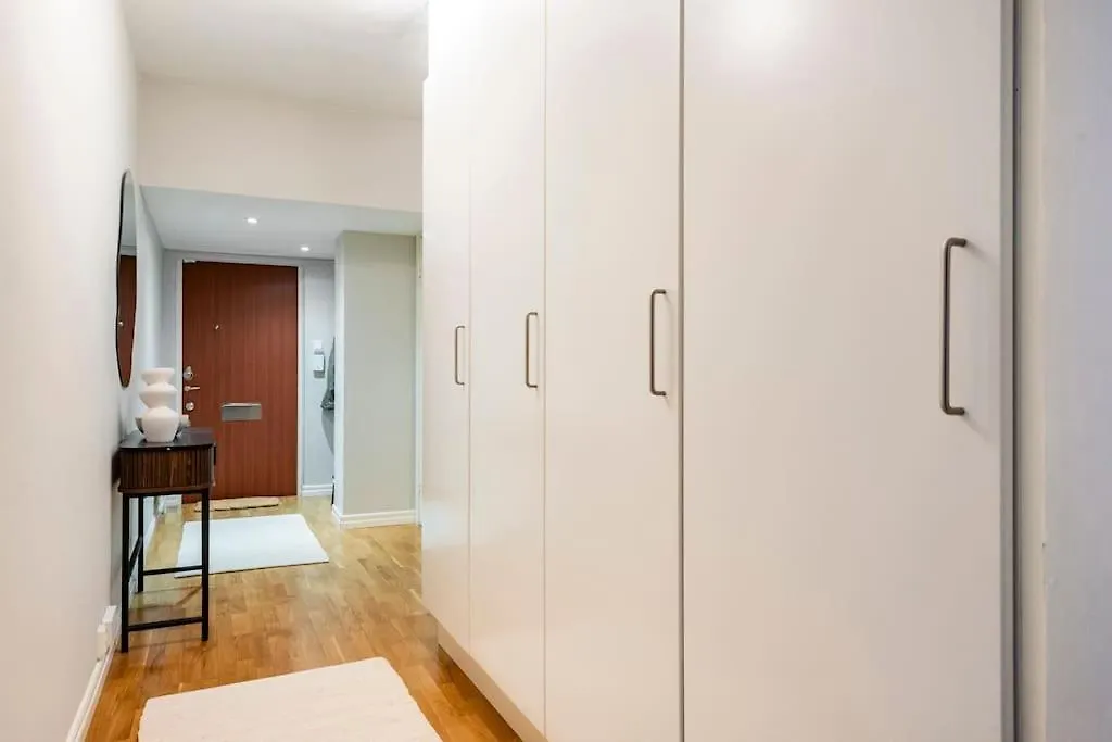 100 Sqm Apartment In Stockholms Finest Area - Oestermalm