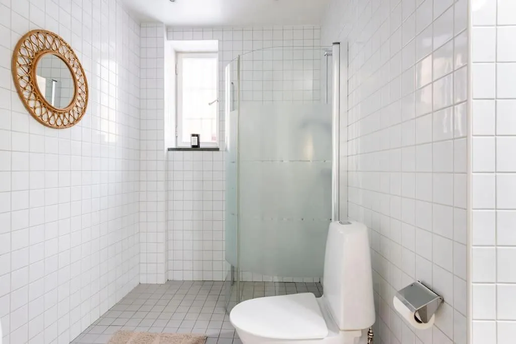 100 Sqm Apartment In Stockholms Finest Area - Oestermalm