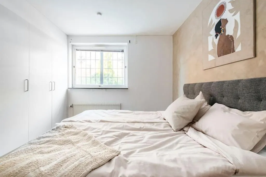 100 Sqm Apartment In Stockholms Finest Area - Oestermalm 0*, Stockholm Sweden