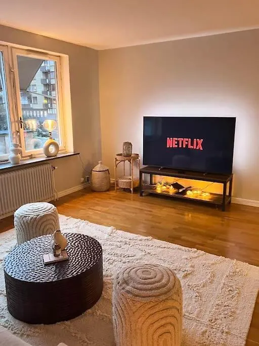 100 Sqm Apartment In Stockholms Finest Area - Oestermalm